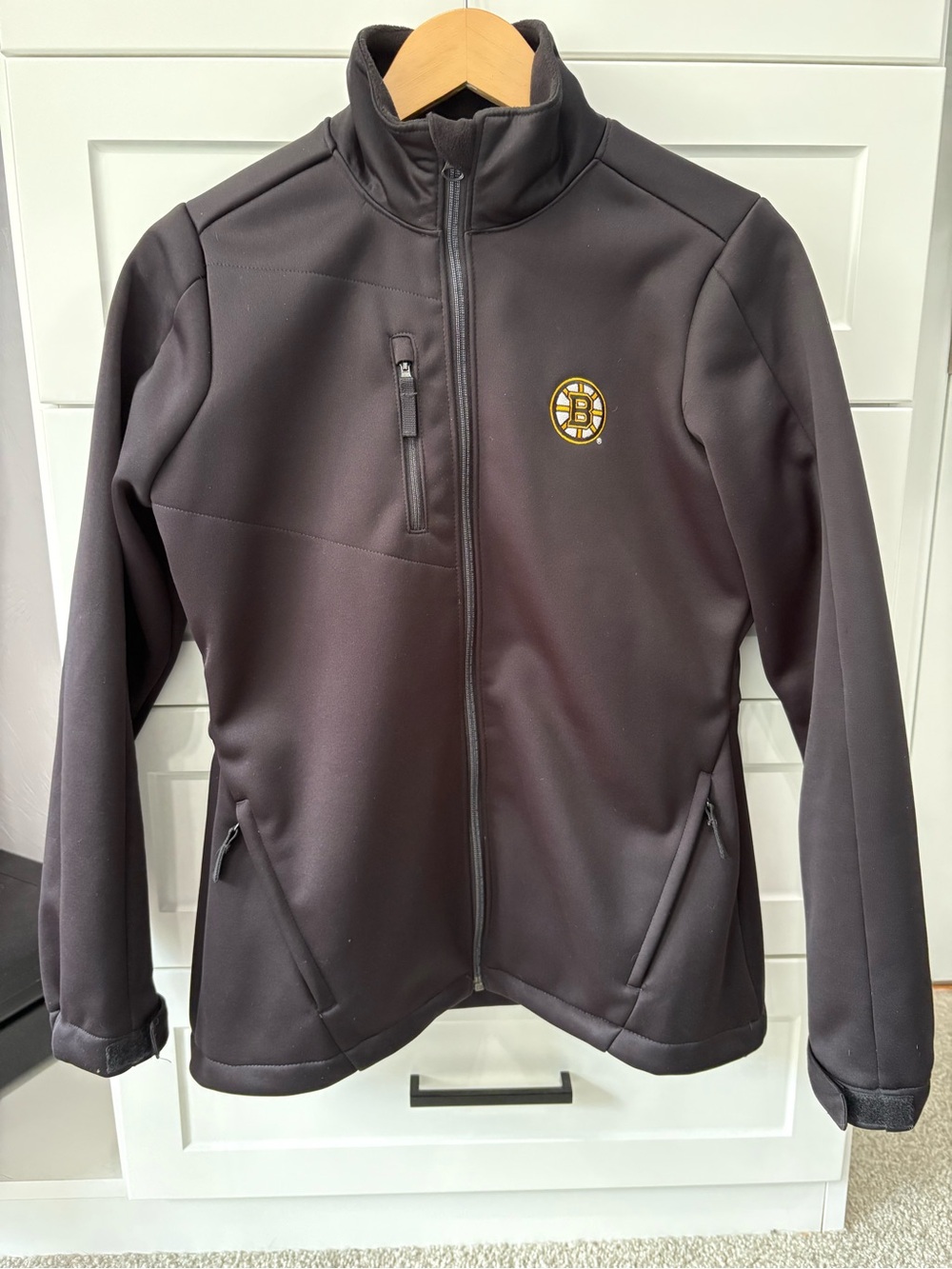 Womens Antigua Boston Bruins Black Performance Jacket Embroidered Logo